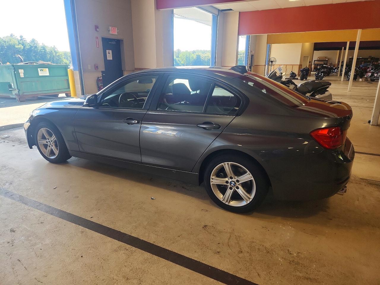 2013 BMW Seria 3 328i - zdjęcie 2