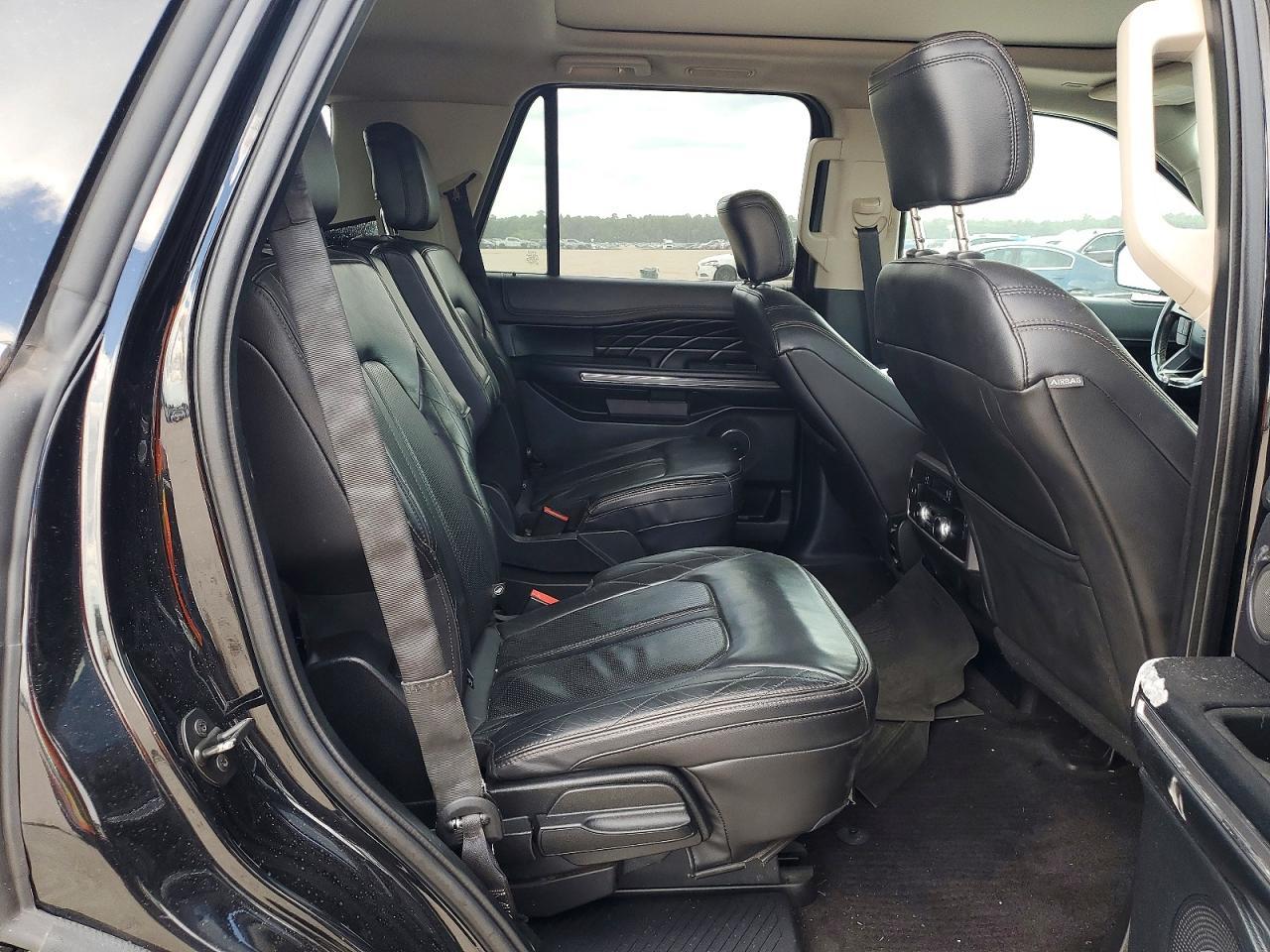 2018 Ford Expedition Platinum - zdjęcie 11