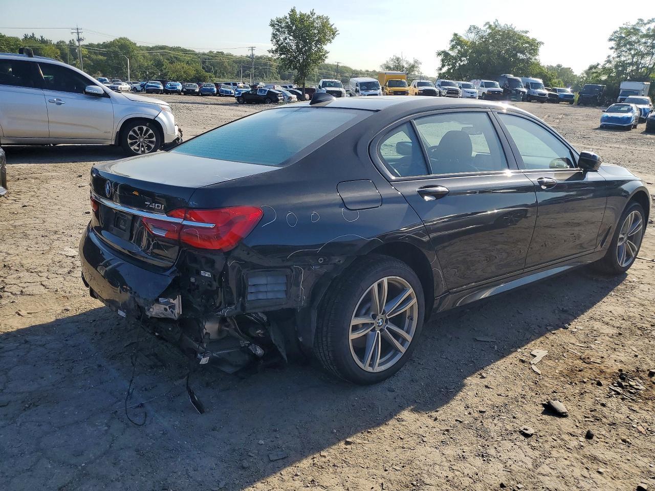 2019 BMW Seria 7 740i - zdjęcie 3