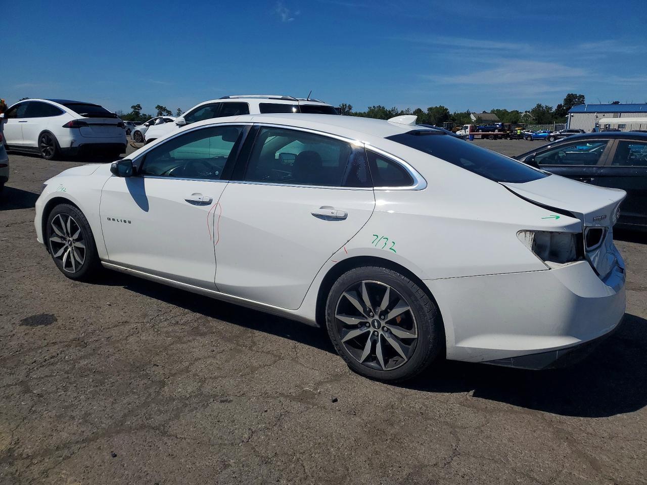 2017 Chevrolet Malibu Lt - zdjęcie 2