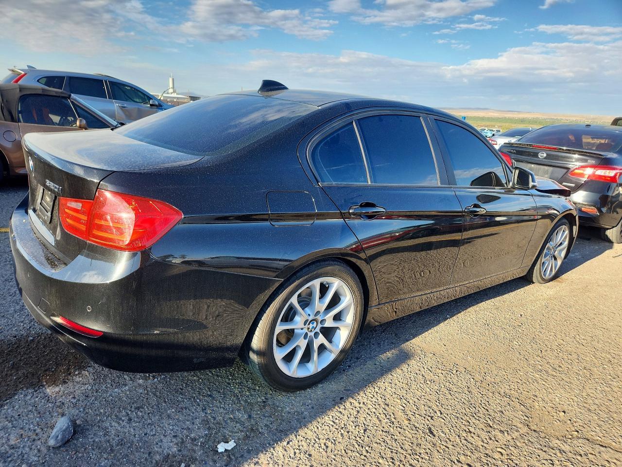 2014 BMW 320 I - zdjęcie 3
