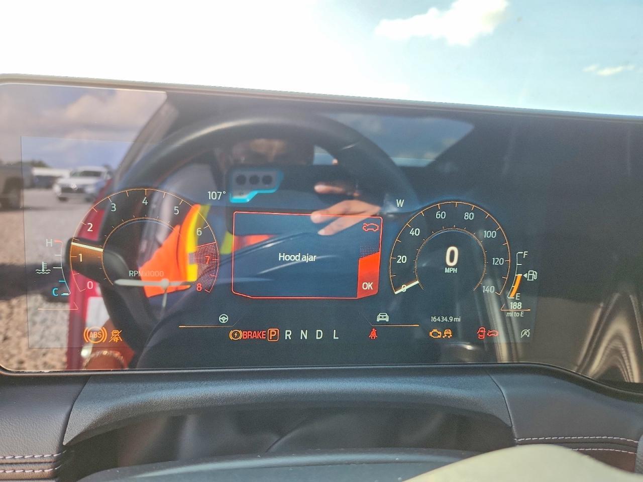 2025 Ford Mustang - zdjęcie 9