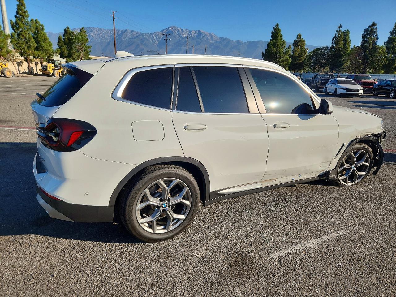 2023 BMW X3 xDrive30I - zdjęcie 3