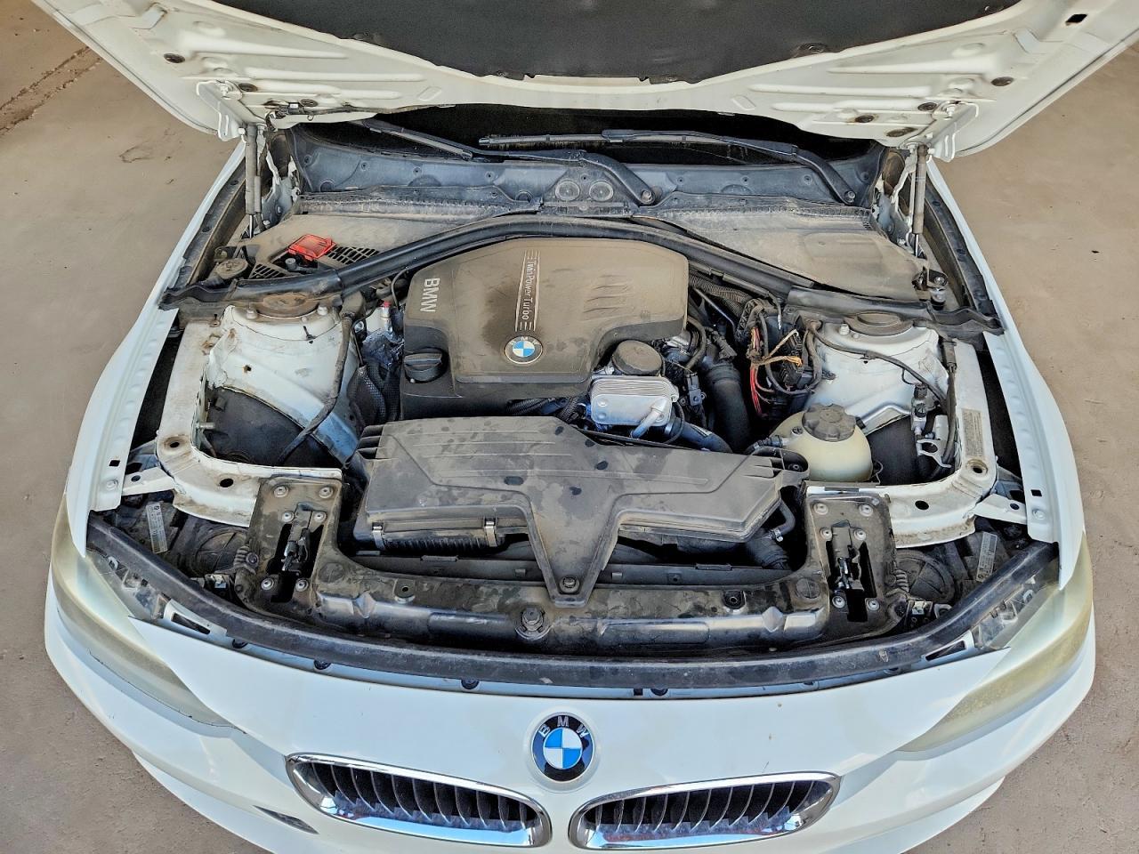 2013 BMW 320 I - zdjęcie 11