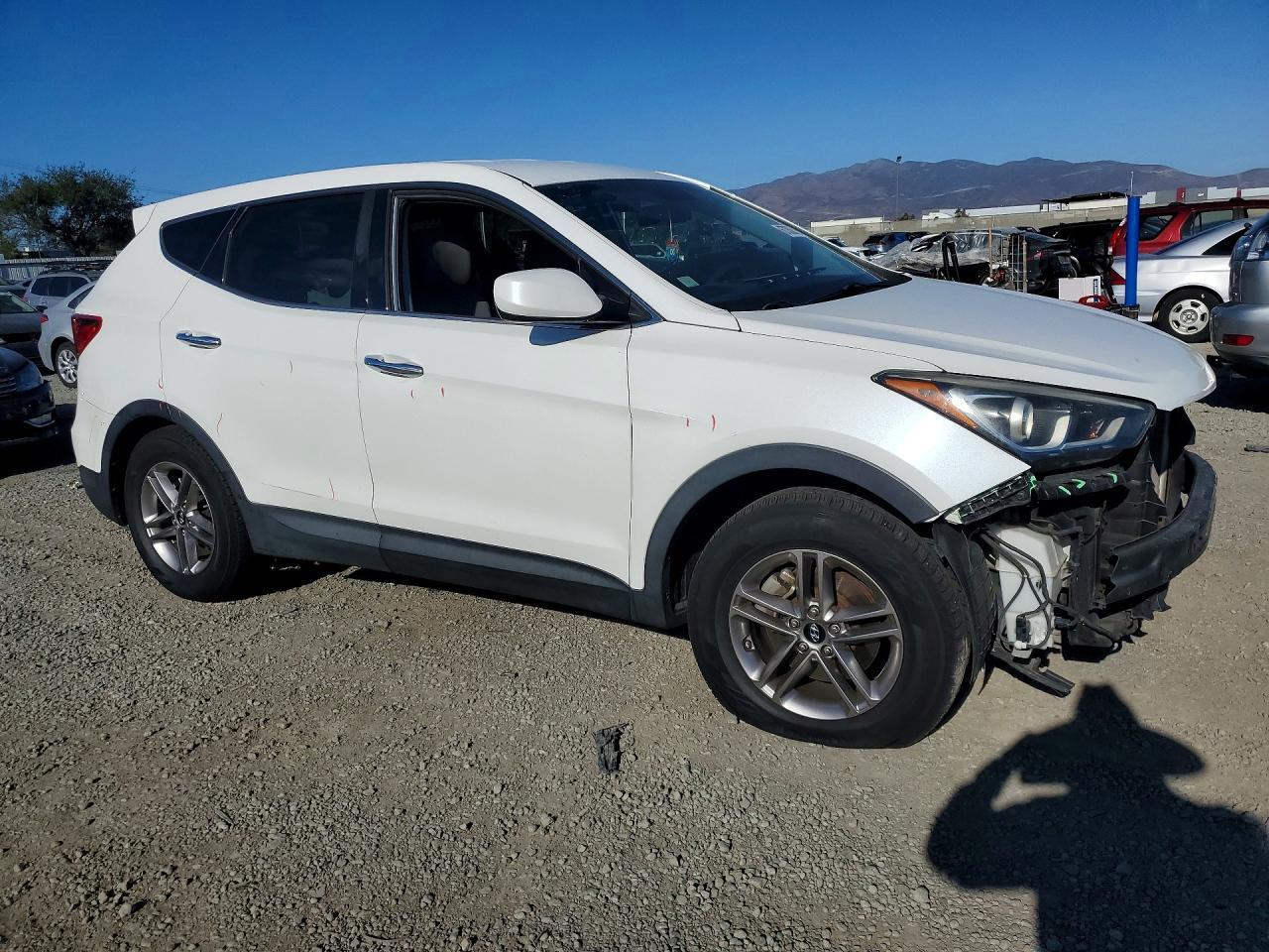 2017 Hyundai Santa Fe Sport 2.4L - zdjęcie 4