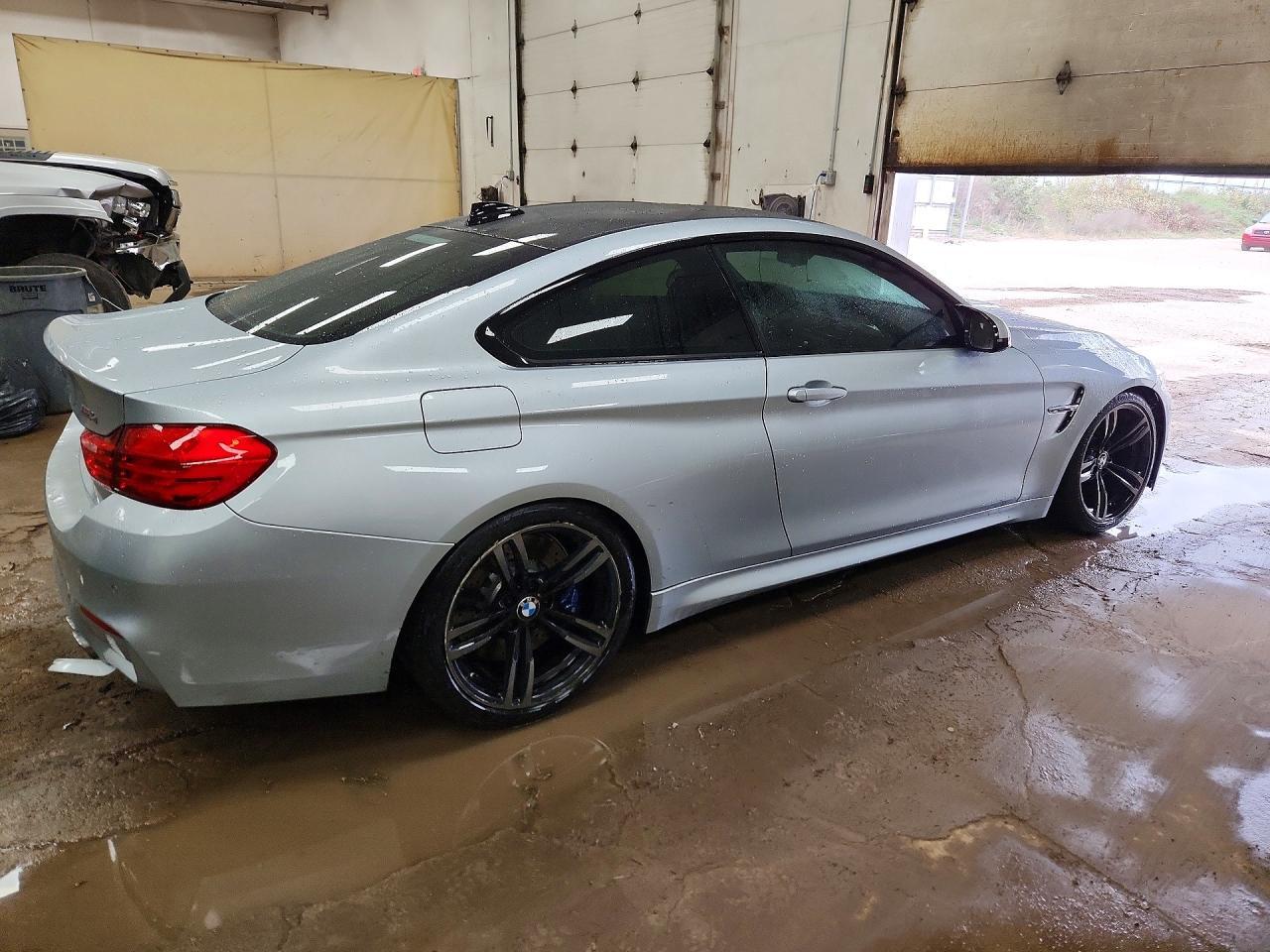 2015 BMW M4 - zdjęcie 3
