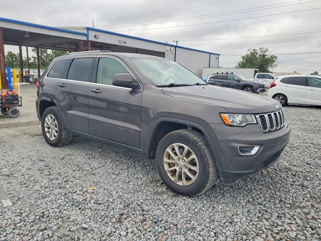 2021 Jeep Grand Cherokee Laredo - zdjęcie 4