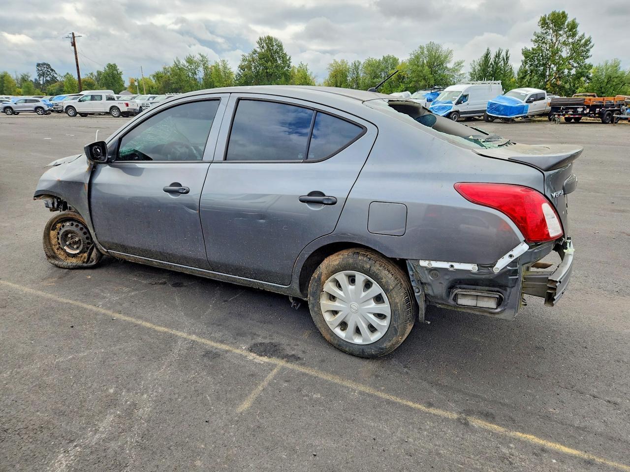 2017 Nissan Versa 1.6 S Plus - zdjęcie 2
