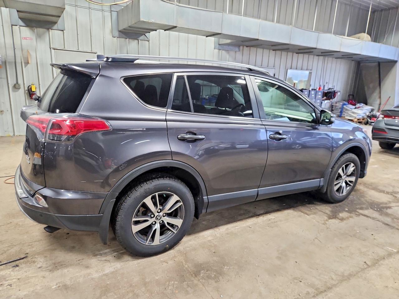 2018 Toyota Rav4 Xle - zdjęcie 3