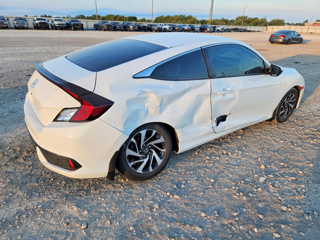 2017 Honda Civic Lx - zdjęcie 3