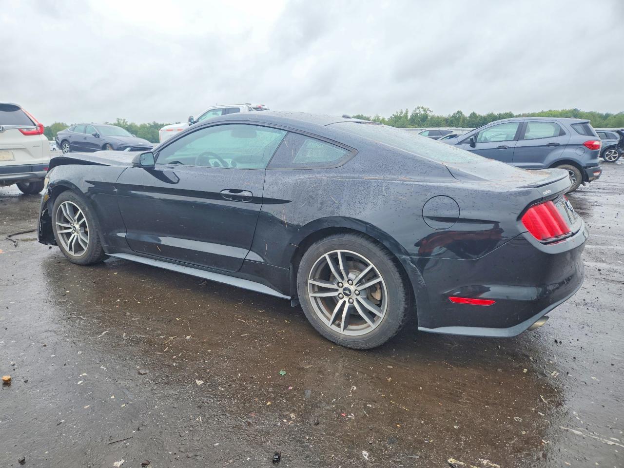 2015 Ford Mustang - zdjęcie 2