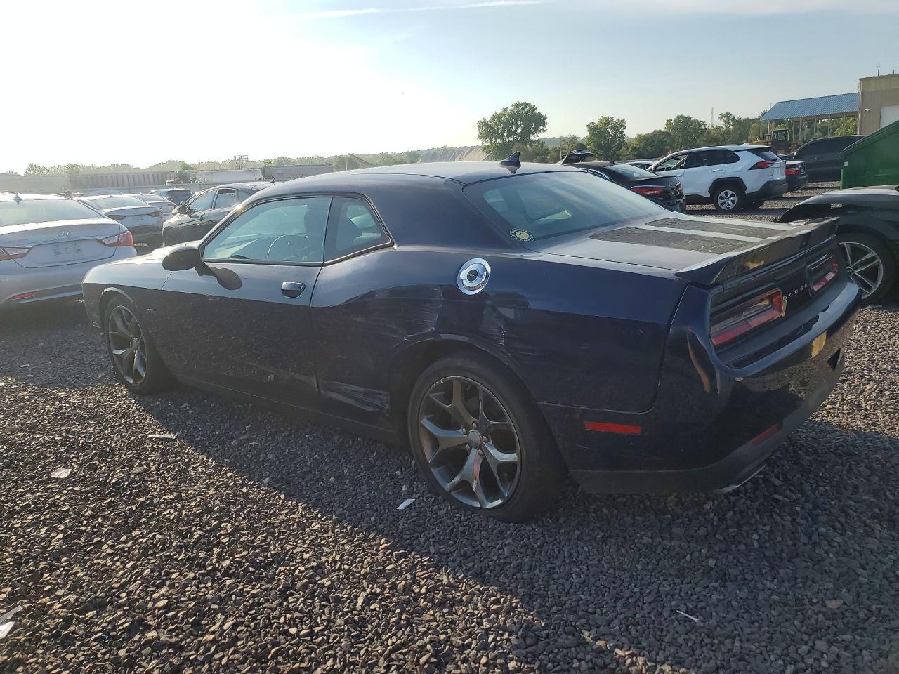 2015 Dodge Challenger Sxt - zdjęcie 2