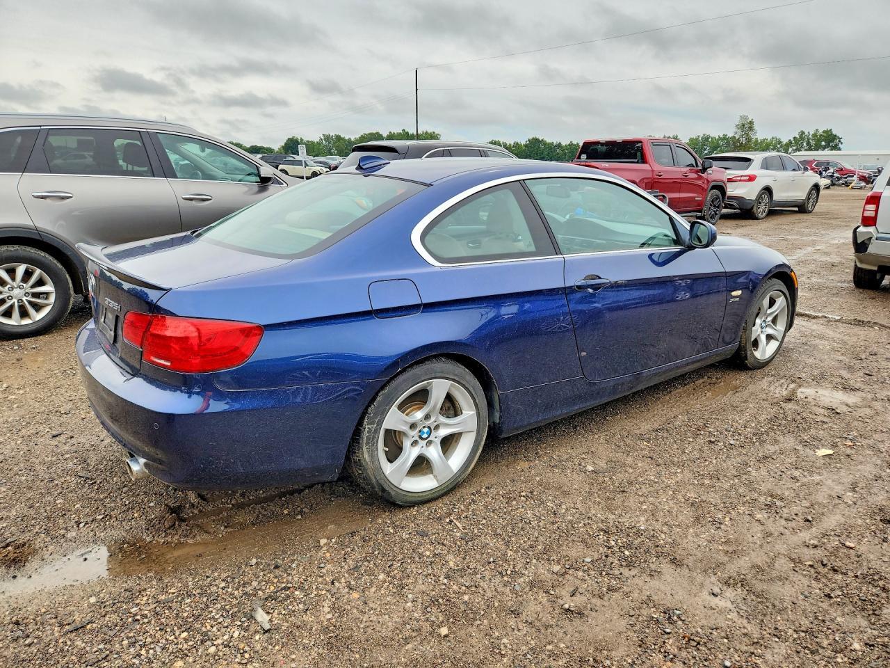 2013 BMW Seria 3 Coupe 335i - zdjęcie 3