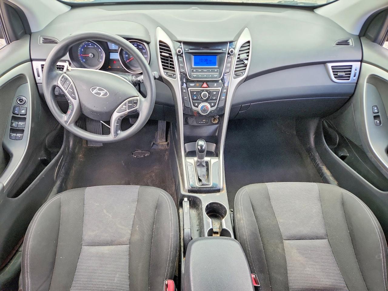 2017 Hyundai Elantra Gt Base - zdjęcie 8