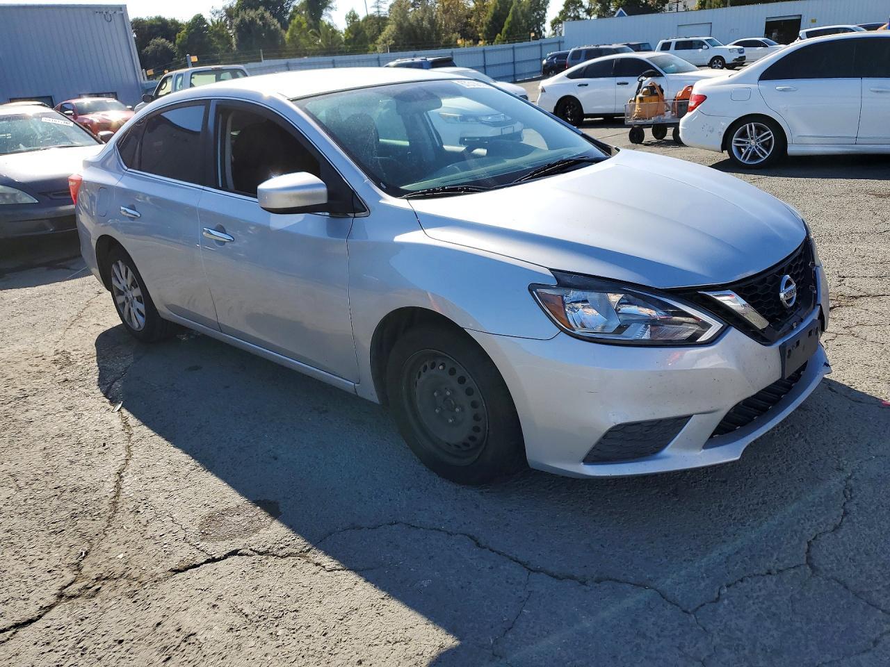 2016 Nissan Sentra S - zdjęcie 4