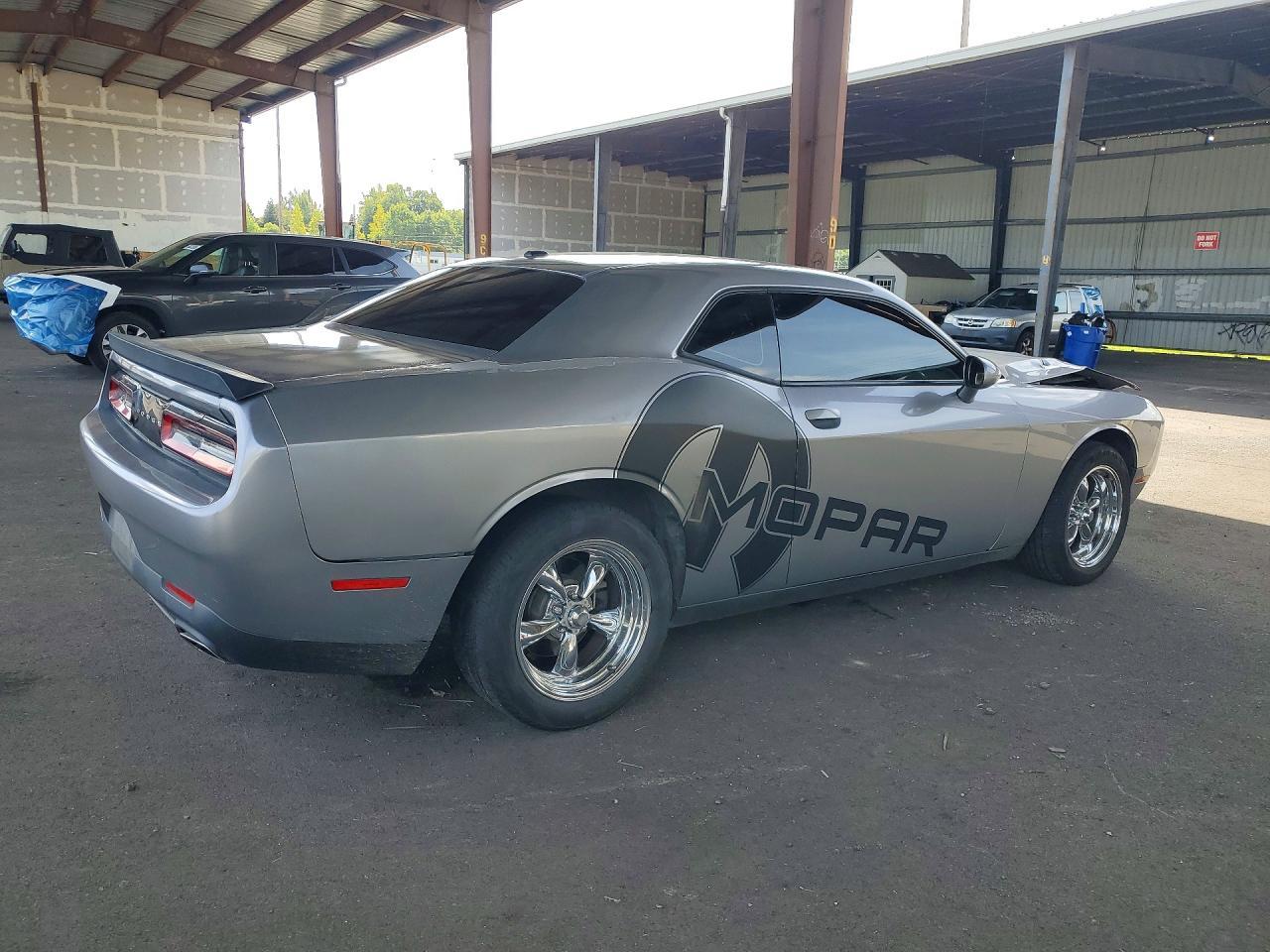 2016 Dodge Challenger Sxt - zdjęcie 3