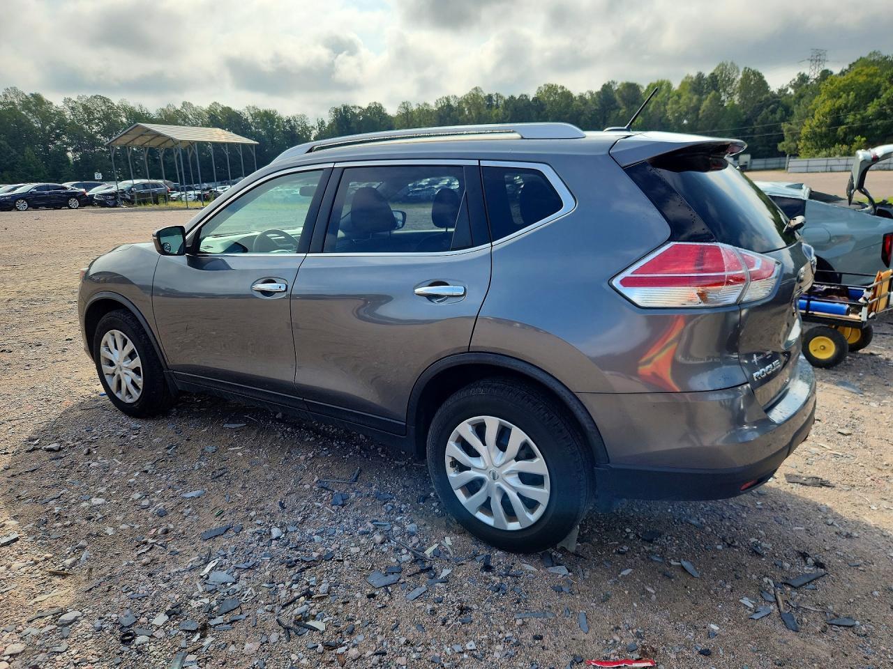 2016 Nissan Rogue S - zdjęcie 2