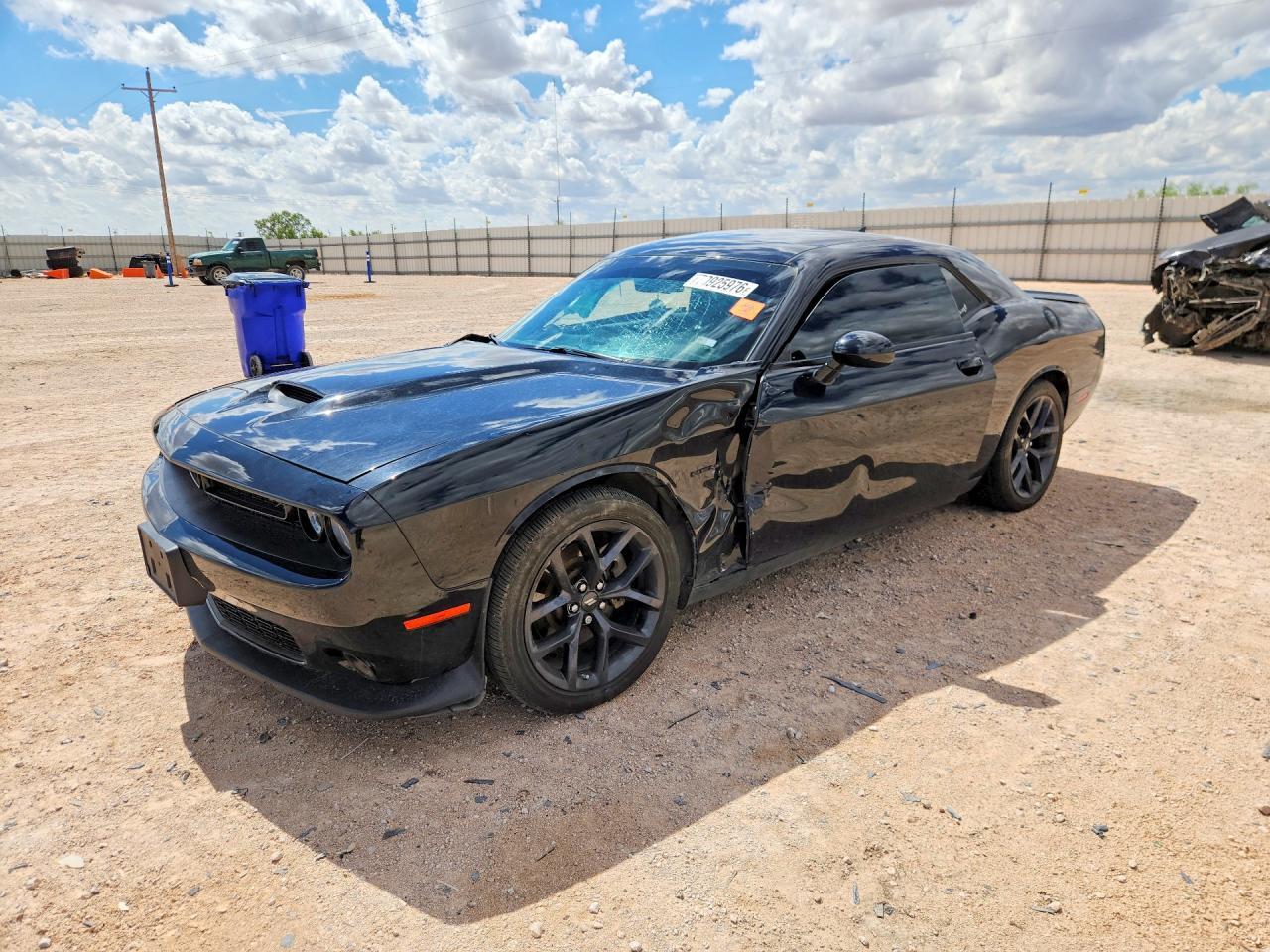 2022 Dodge Challenger R/T - zdjęcie główne