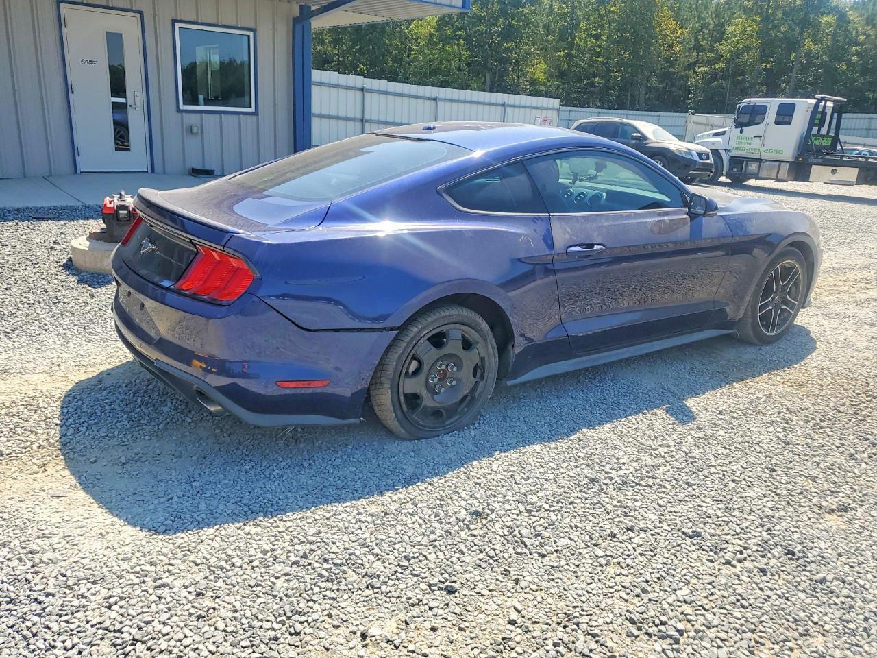 2018 Ford Mustang - zdjęcie 3