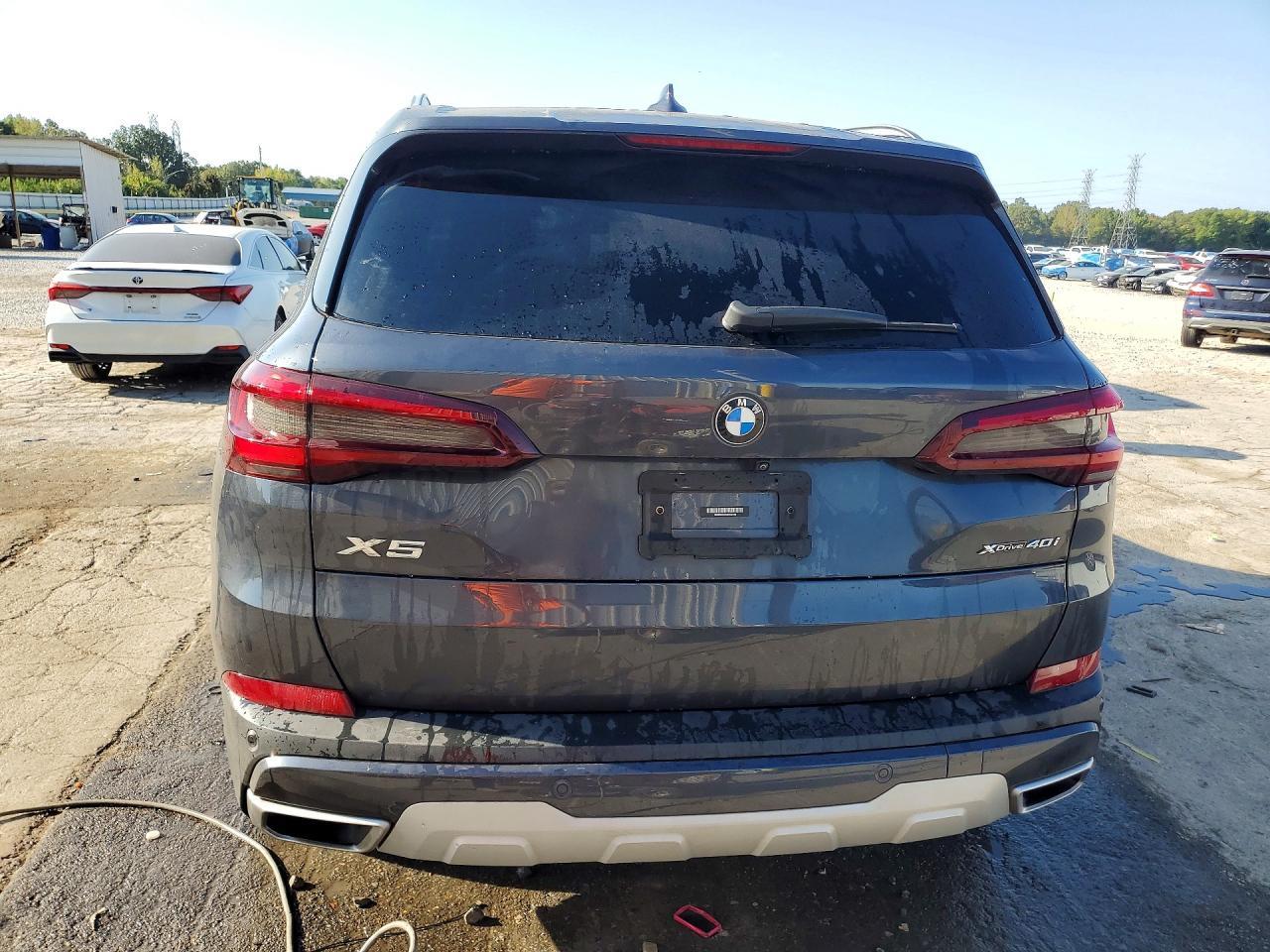2021 BMW X5 xDrive40I - zdjęcie 6