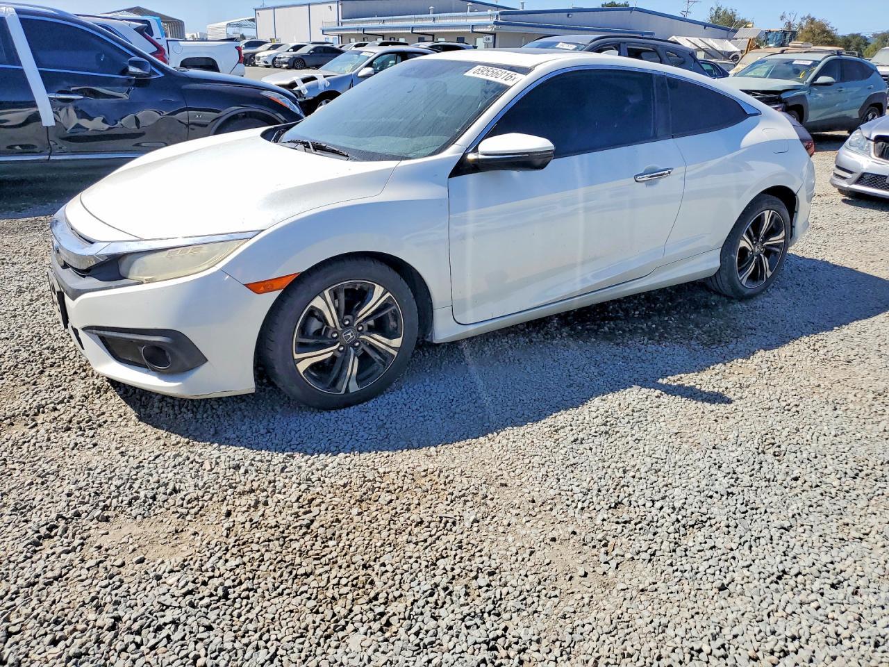 2017 Honda Civic Touring - zdjęcie główne