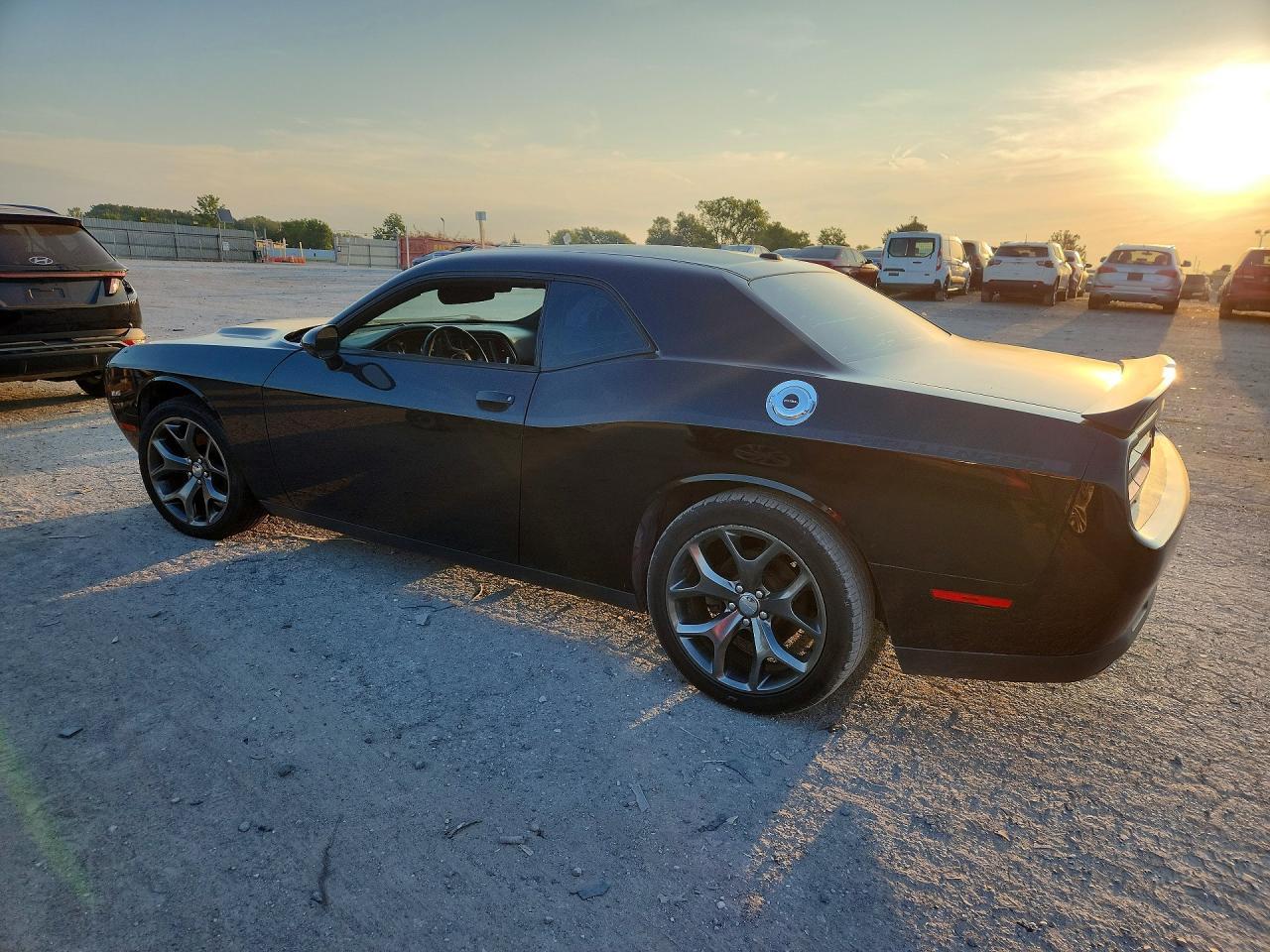 2015 Dodge Challenger Sxt - zdjęcie 2