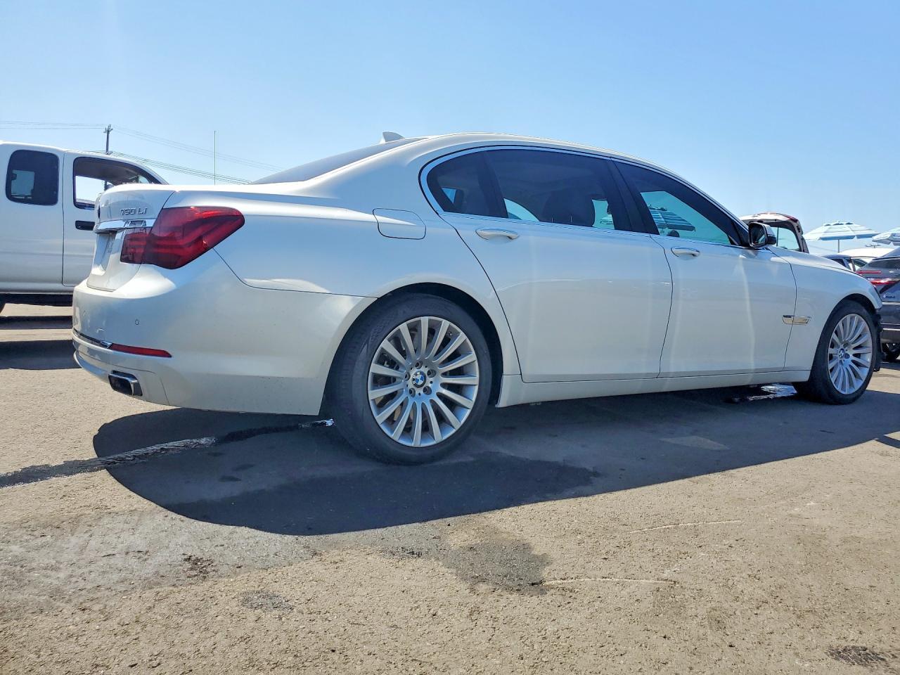 2013 BMW 750 Li - zdjęcie 3