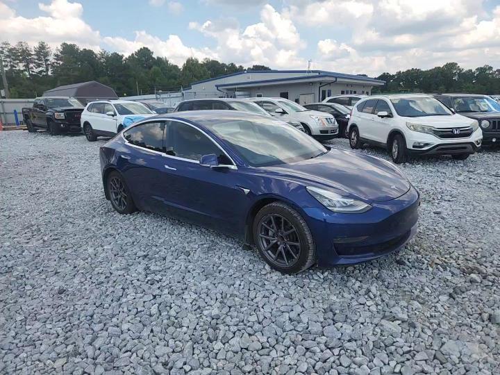 2019 Tesla Model 3 - zdjęcie 13