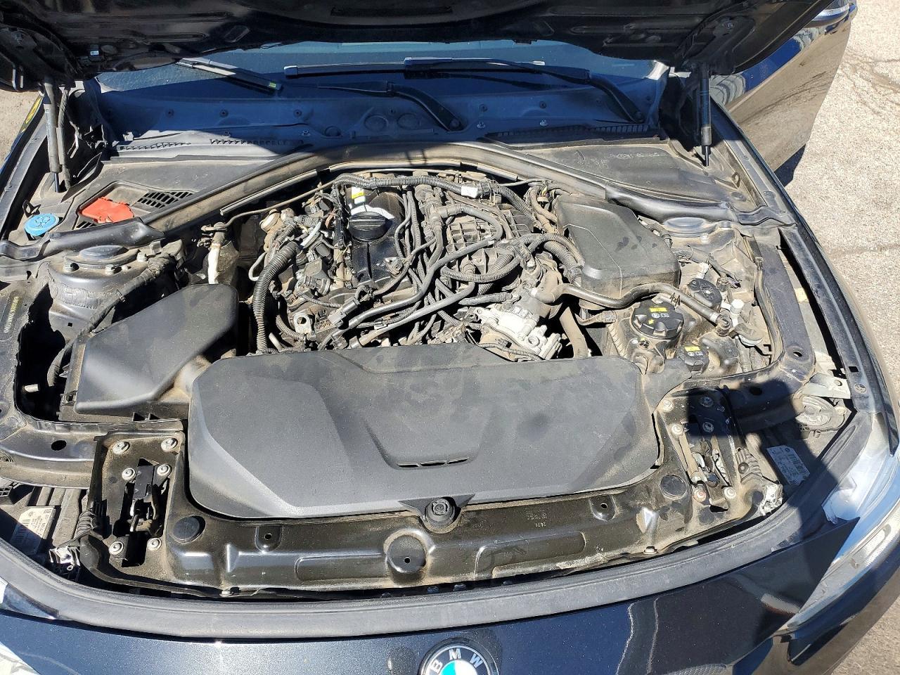 2017 BMW Seria 3 330i - zdjęcie 11