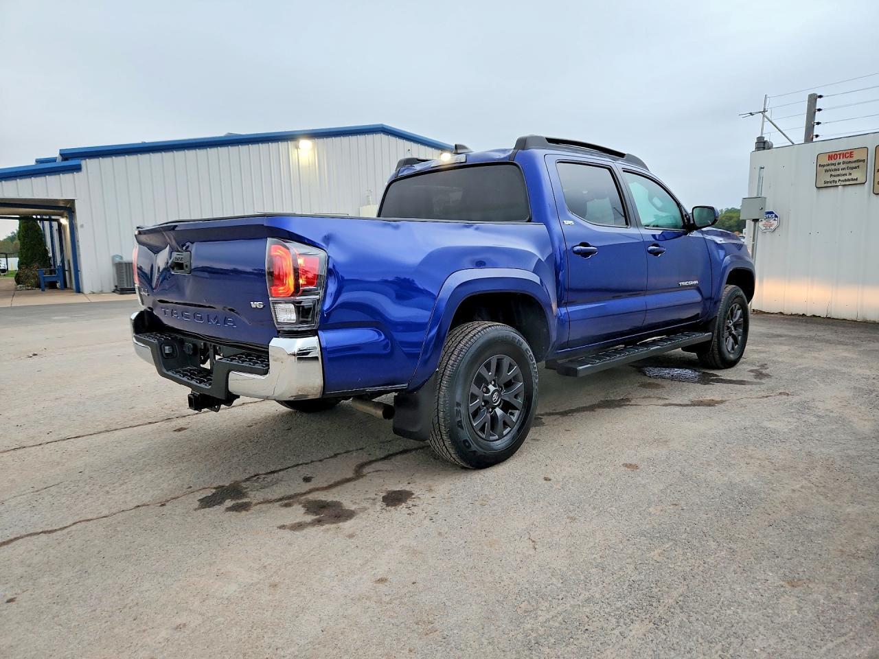 2022 Toyota Tacoma Sr5 V6 - zdjęcie 3