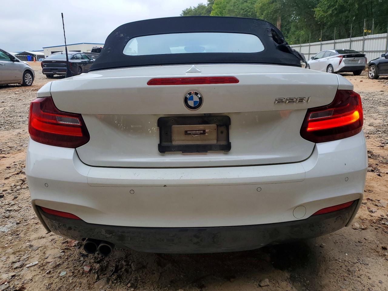 2015 BMW 228 I - zdjęcie 6