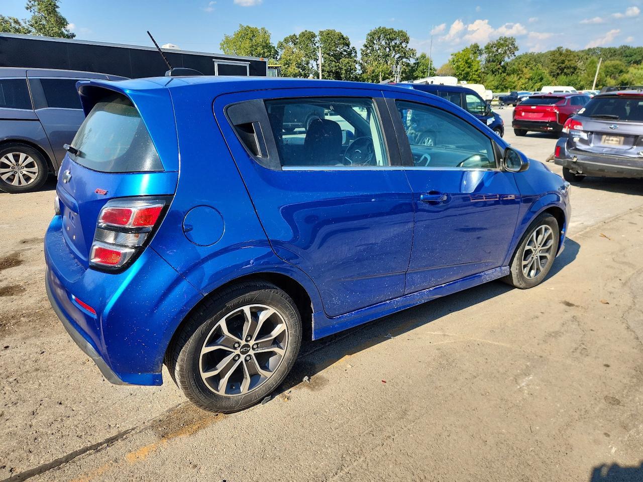 2019 Chevrolet Sonic Lt - zdjęcie 3