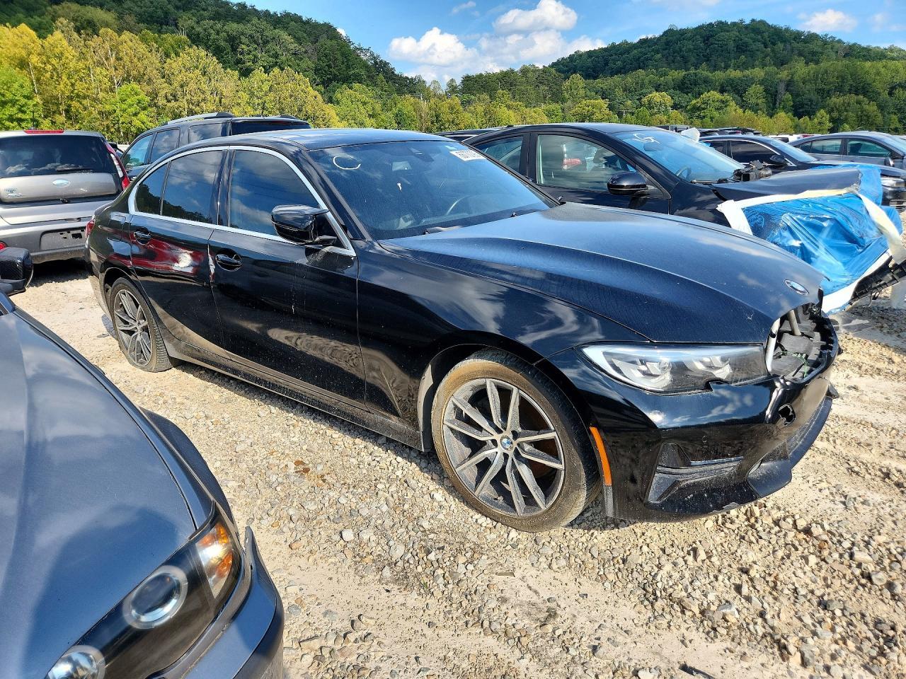 2019 BMW 330I - zdjęcie 4