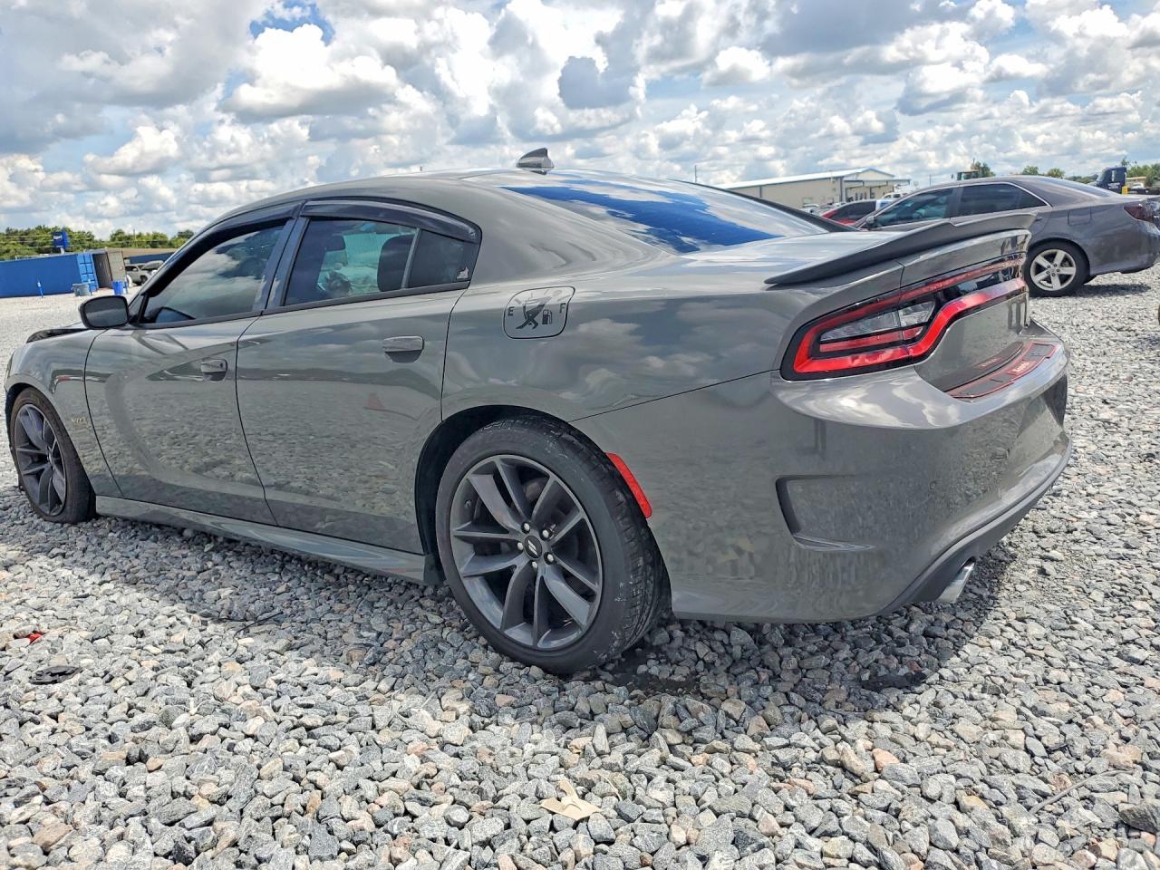 2019 Dodge Charger Scat Pack - zdjęcie 2