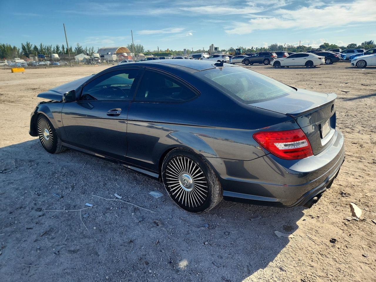 2014 Mercedes-Benz C 250 - zdjęcie 2