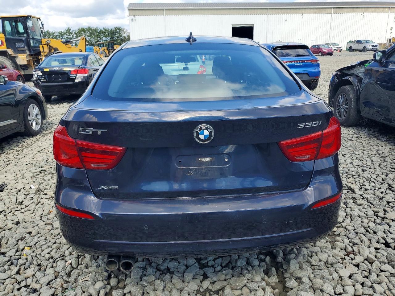 2017 BMW Seria 3 330i - zdjęcie 6