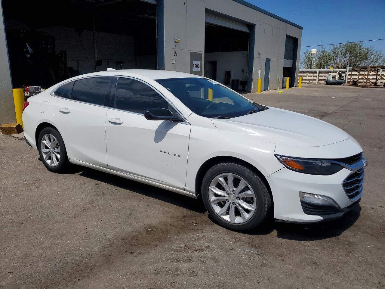 2020 Chevrolet Malibu Lt - zdjęcie 4