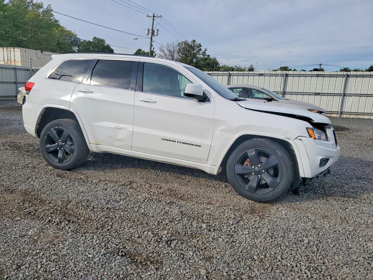 2015 Jeep Grand Cherokee Laredo - zdjęcie 4
