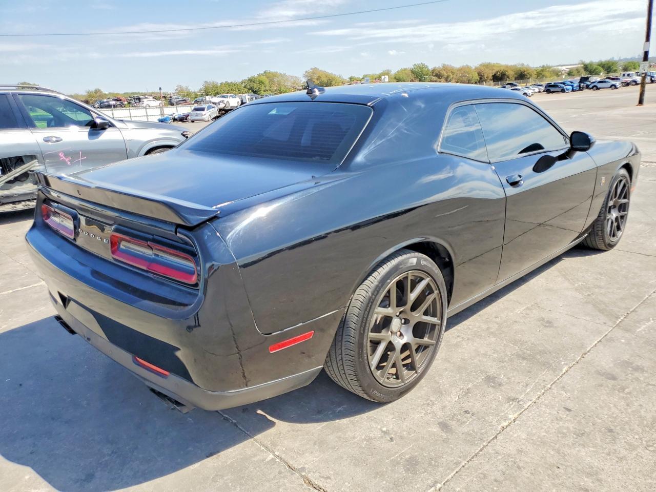 2016 Dodge Challenger R - zdjęcie 3