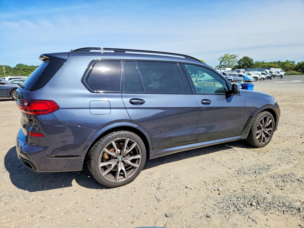 2021 BMW X7 M50I - zdjęcie 3