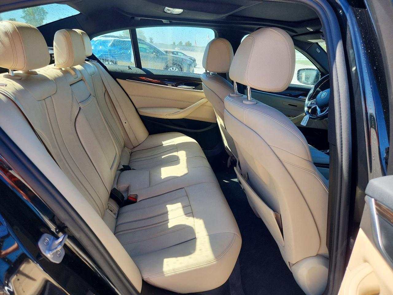 2019 BMW Seria 5 530i - zdjęcie 10