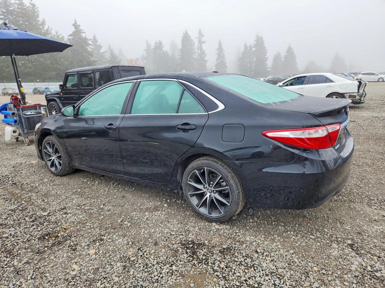 2015 Toyota Camry Xse - zdjęcie 2