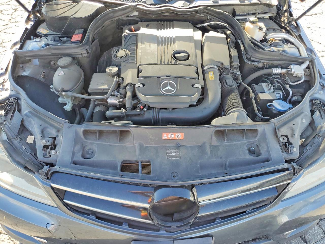 2014 Mercedes-Benz C 250 - zdjęcie 11