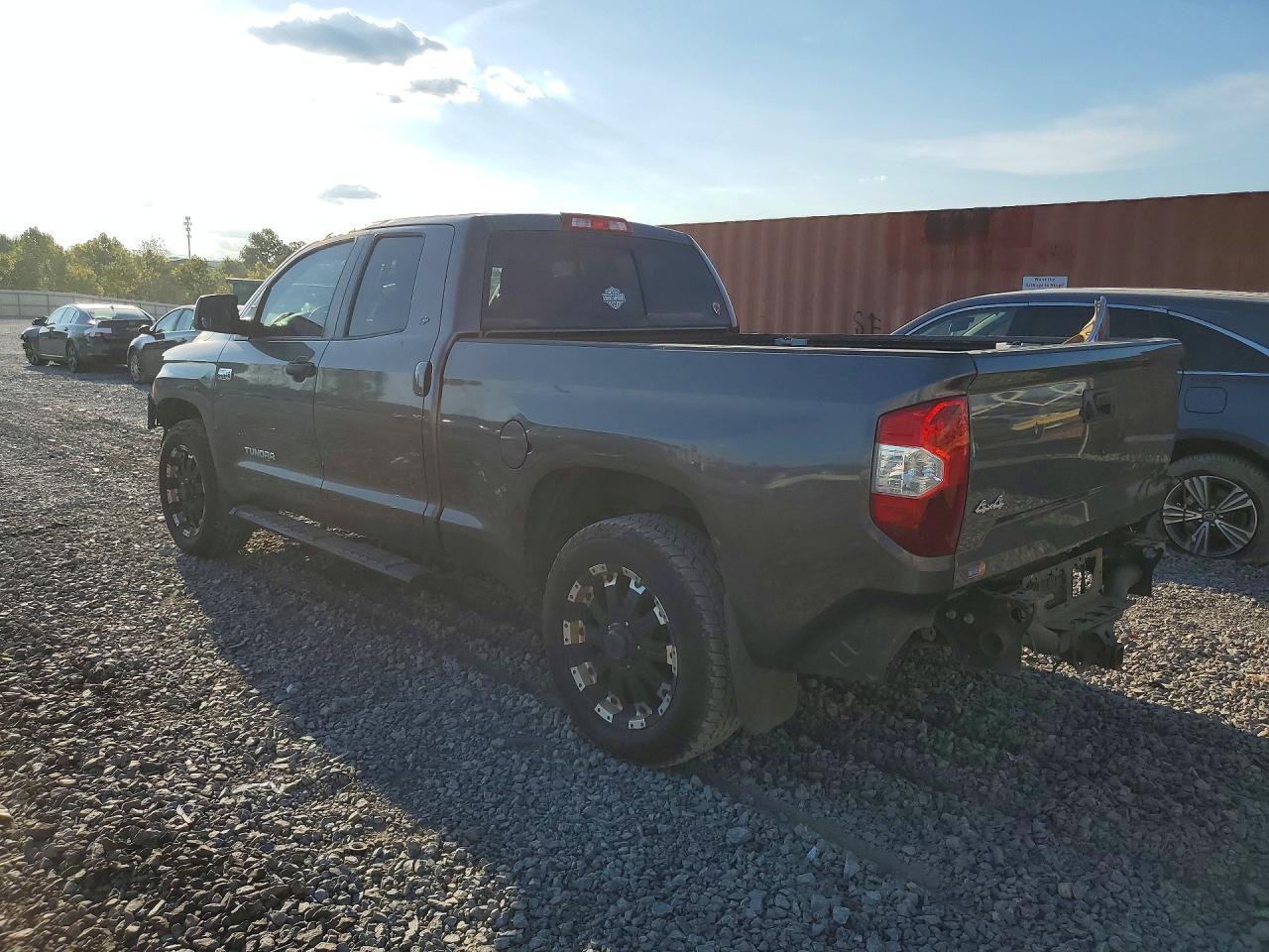 2016 Toyota Tundra Sr5 - zdjęcie 2