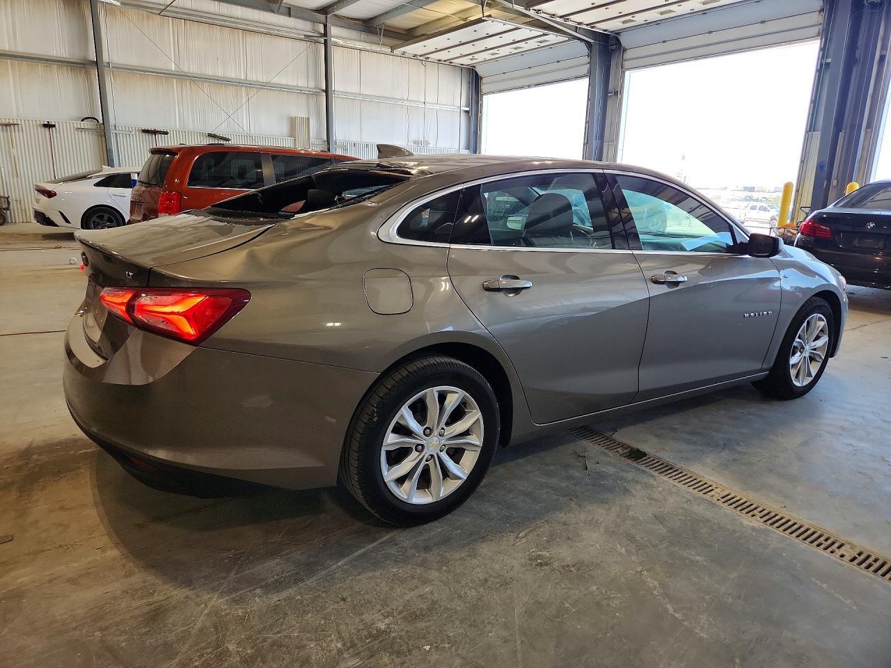 2020 Chevrolet Malibu Lt - zdjęcie 3