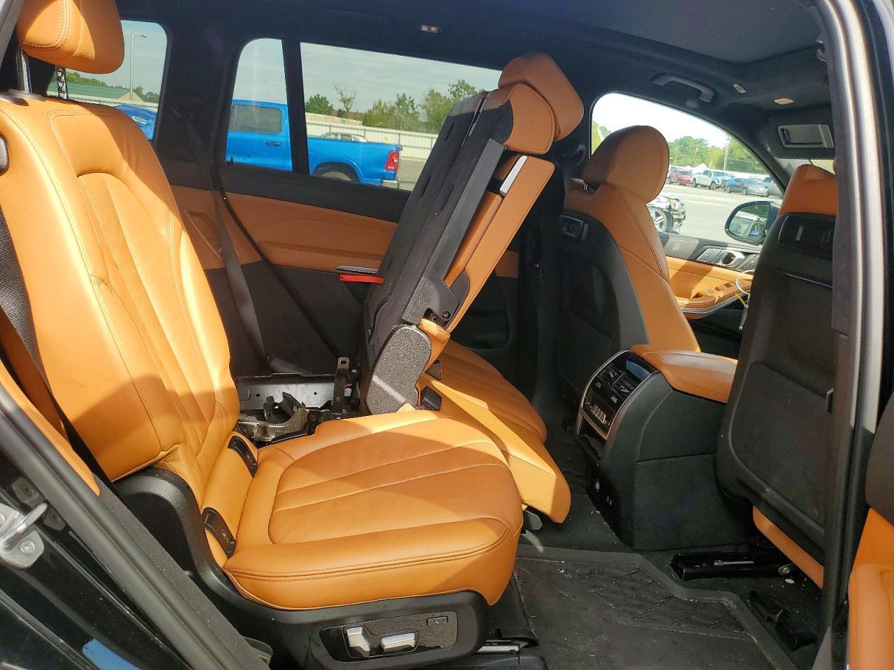 2022 BMW X7 xDrive40I - zdjęcie 11