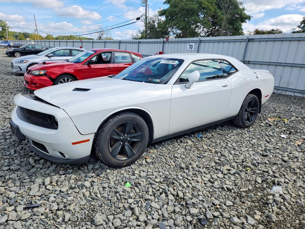 2017 Dodge Challenger - zdjęcie główne