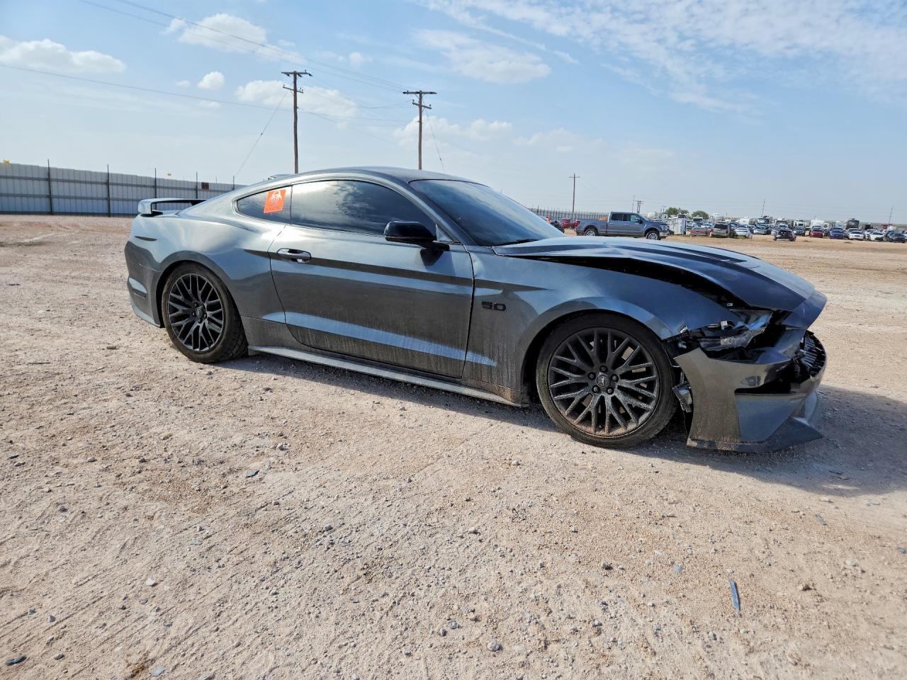 2019 Ford Mustang Gt - zdjęcie 4
