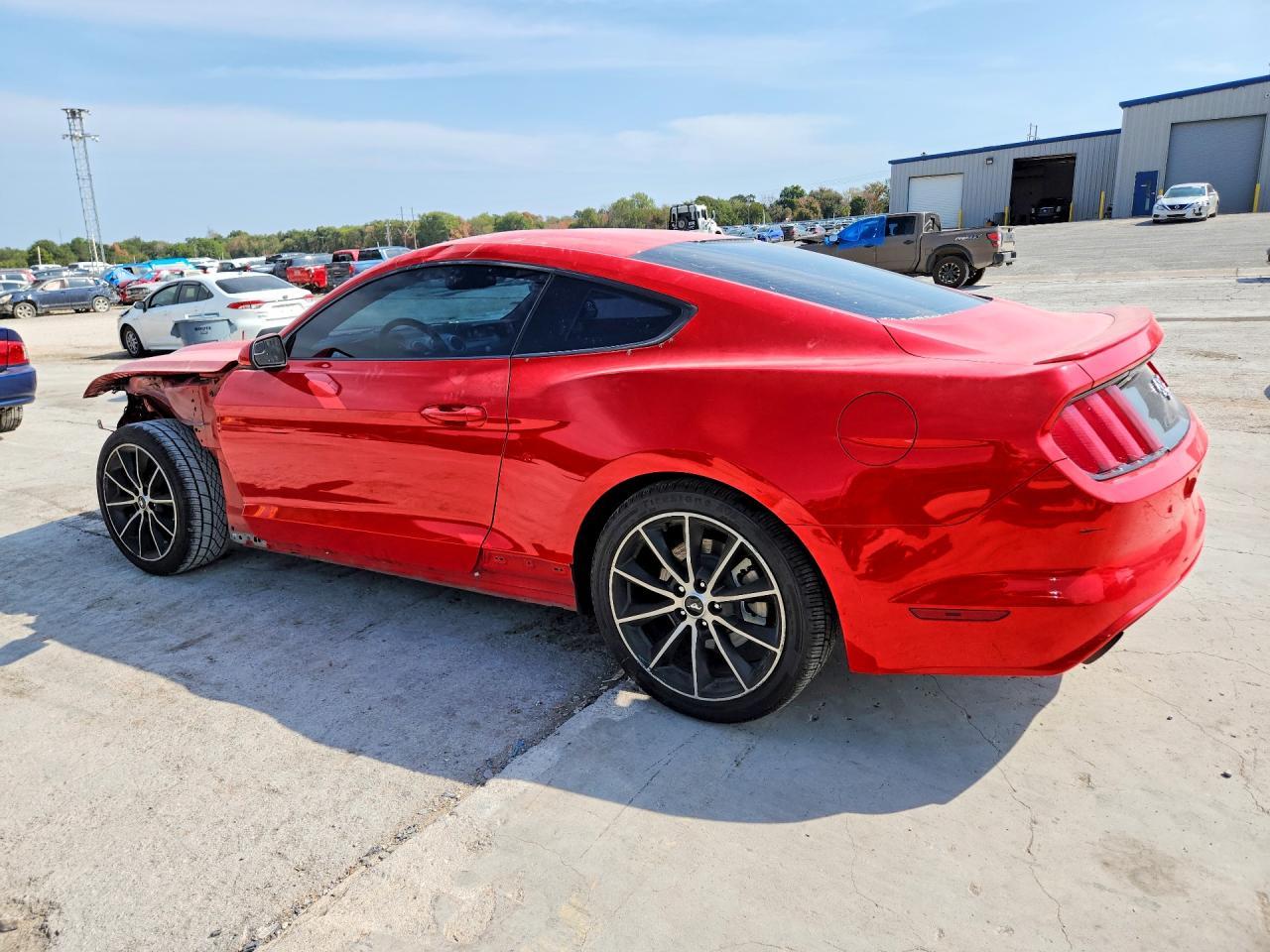2017 Ford Mustang - zdjęcie 2
