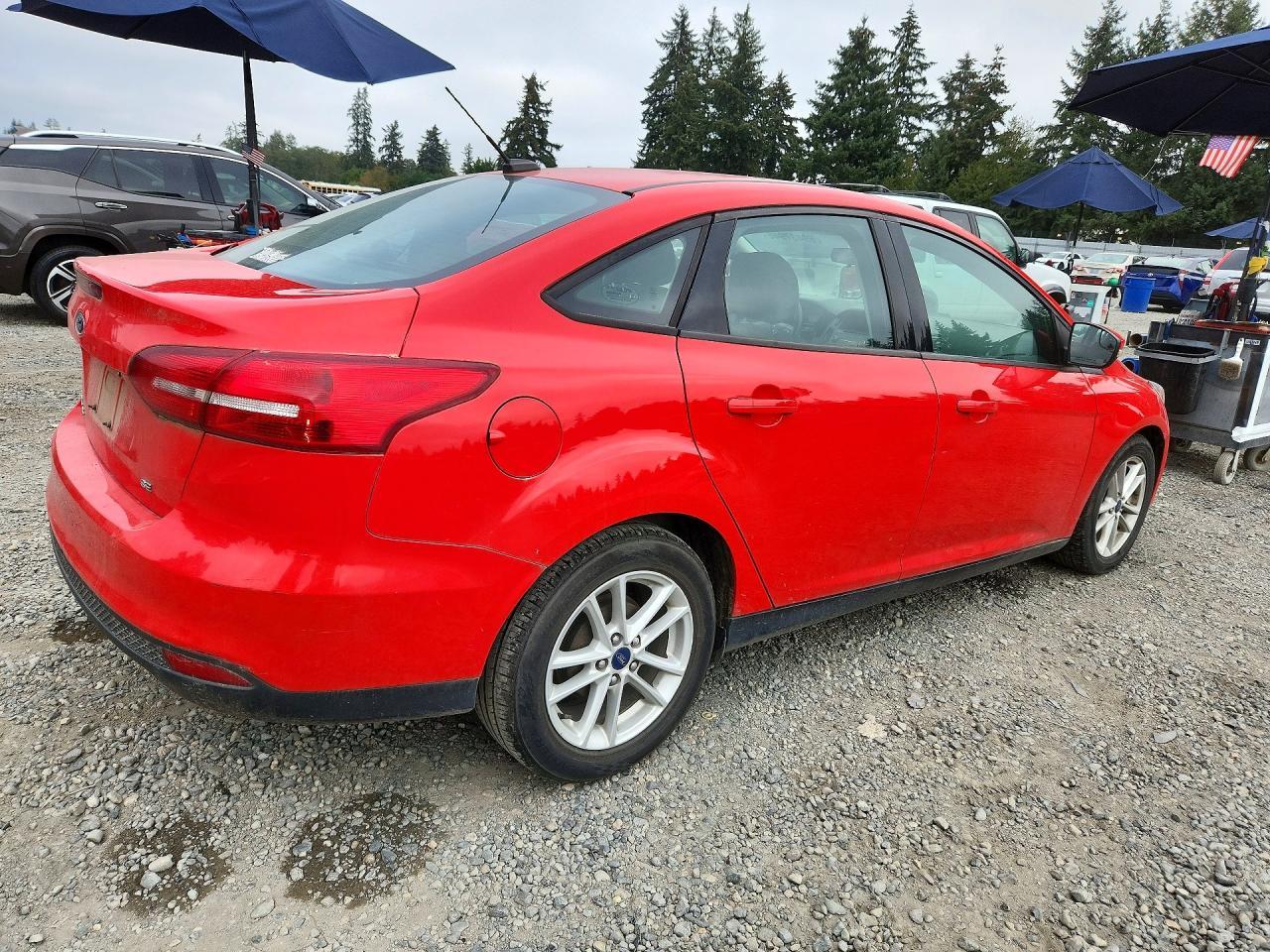 2017 Ford Focus Se - zdjęcie 3